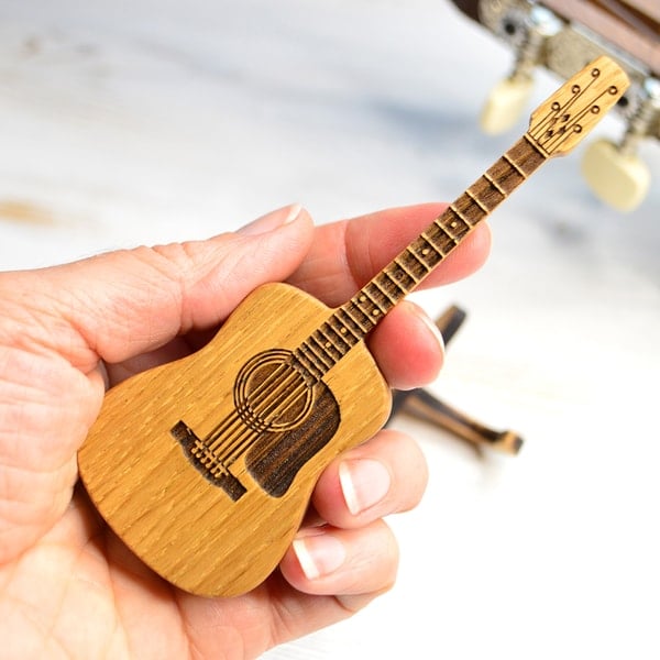 Plektrumbox aus Holz für Akustikgitarren🎸