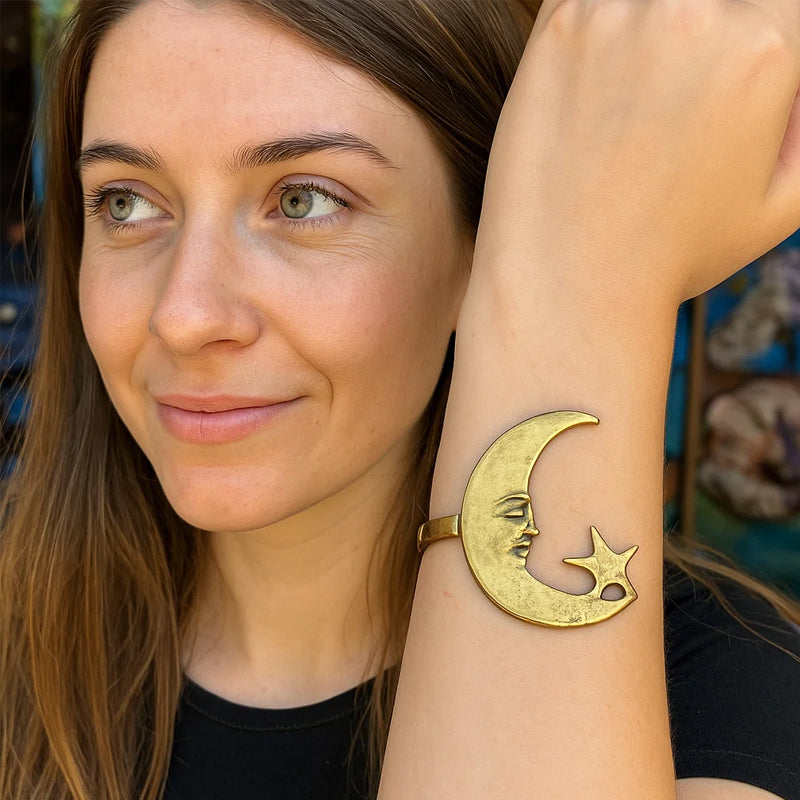 Offenes Armband mit Stern- und Mondmuster