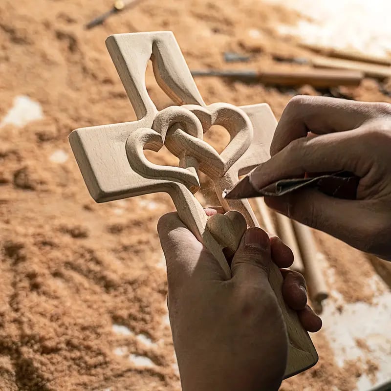 🔥Last Day Special Sale -❤️Intertwined Hearts Wooden Cross
