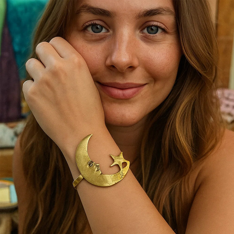Offenes Armband mit Stern- und Mondmuster