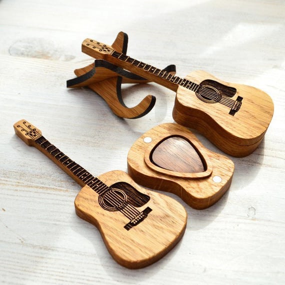 Plektrumbox aus Holz für Akustikgitarren🎸