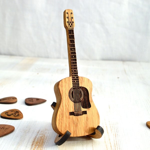 Plektrumbox aus Holz für Akustikgitarren🎸